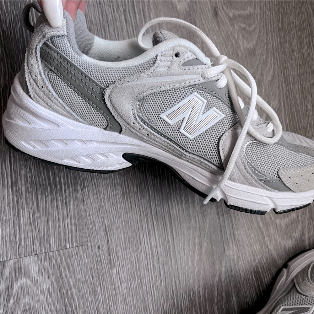 New Balance 530 Gray - Lightly worn size 8.5